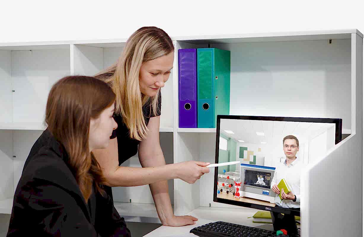 Специалисты «Глобуса», учебное оборудование, обучение пользованием